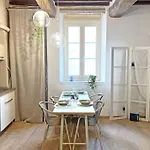 Apartment 9, Centro *