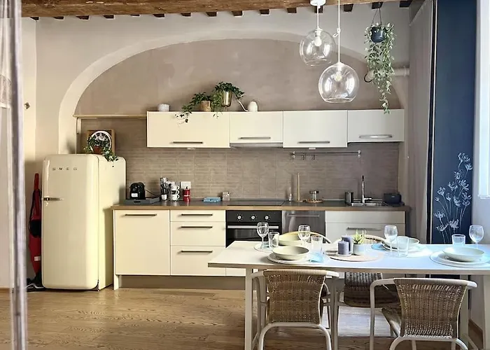 Apartamento 9, Centro Parma